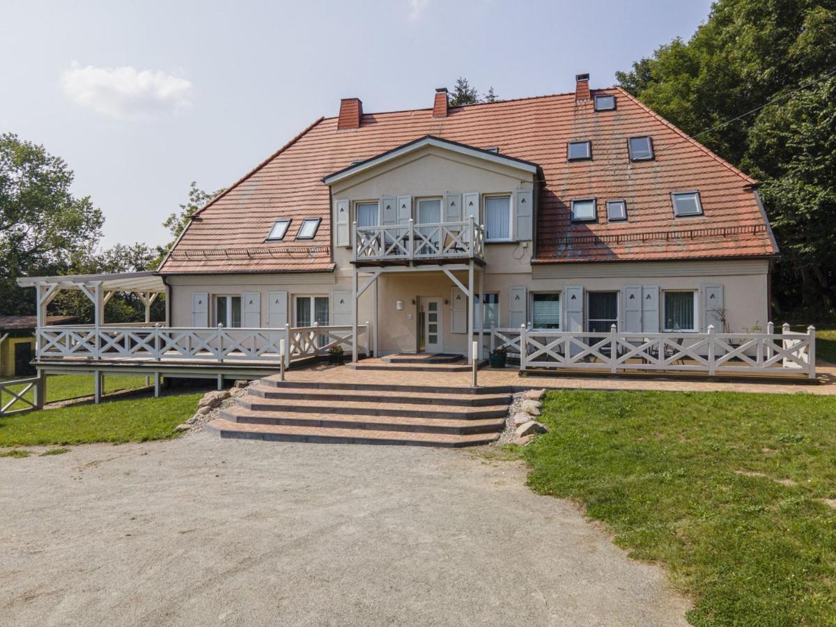 Appartamento Ruhig Und Idyllische Lage, Strandnah, Gratis Nutzung Vom Ahoi Erlebnisbad Und Sauna In Sellin - Gutshaus Silvitz Fewo 01 Bergen Auf Rugen Esterno foto