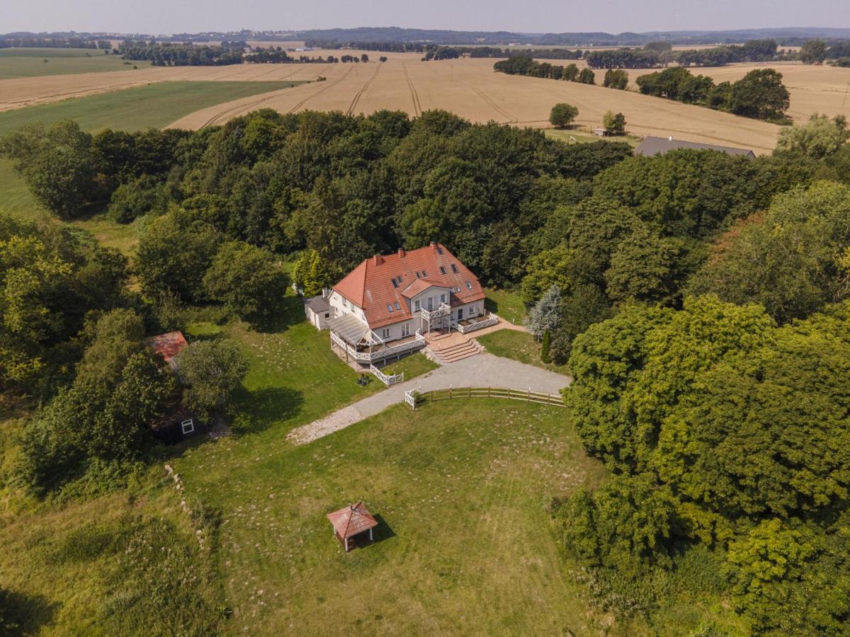 Appartamento Ruhig Und Idyllische Lage, Strandnah, Gratis Nutzung Vom Ahoi Erlebnisbad Und Sauna In Sellin - Gutshaus Silvitz Fewo 01 Bergen Auf Rugen Esterno foto